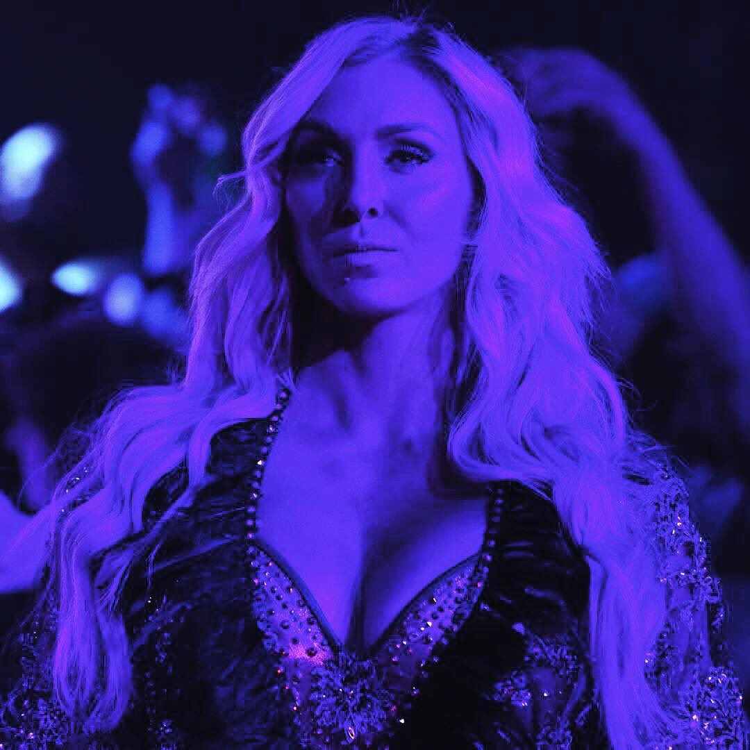 MsCharlotteWWE's tweet photo. She wears strength &amp; darkness equally well. Careful how you play your cards when you have a Queen in your hand. #Backlash 👑 https://t.co/yeWr5jcv2s