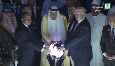 VoiceOfOBrien's tweet photo. Barack Obama would never have touched a Palantír. https://t.co/aIJAbZtAtR