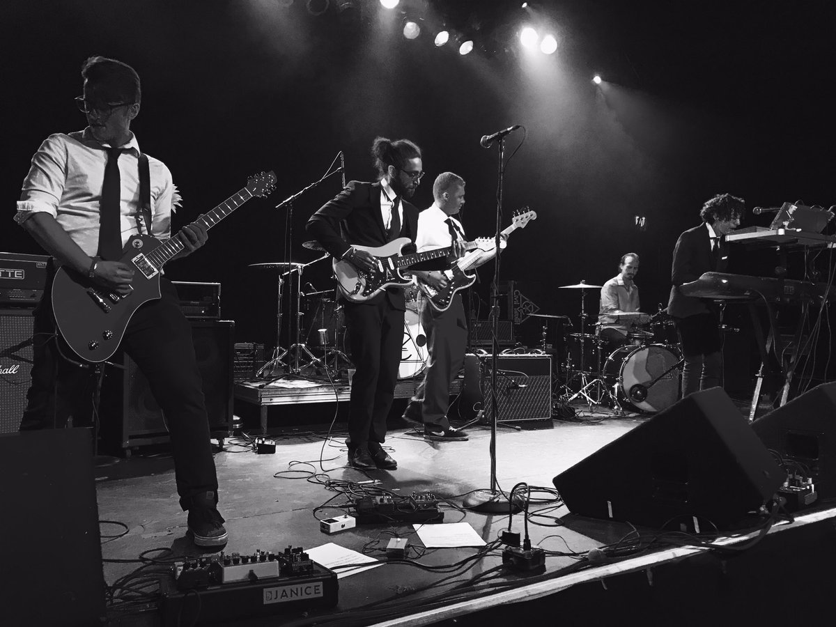 wheresmykarr's tweet photo. @civilyouthband album release show was the tits 🤘🏼• @thegoaround @Sonnder https://t.co/ybMmnuHdfE