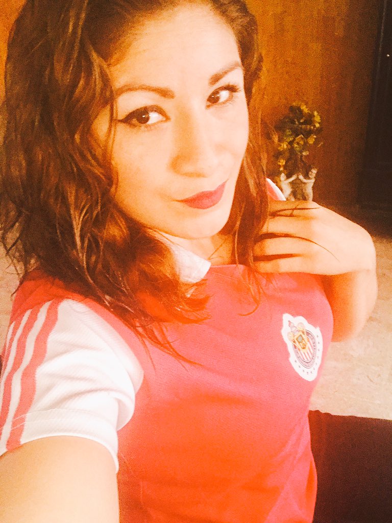 karizz_galvan's tweet photo. Vamos Chivas @tdn_twit https://t.co/WQgeFrVFJs