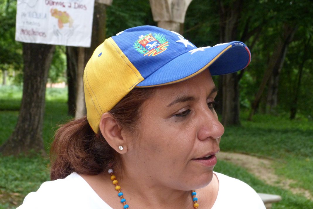 Madre de Lorent Saleh: Mi hijo se mantiene firme en sus convicciones libertarias dlvr.it/PCF7Qy #GRAN_VALENCIA