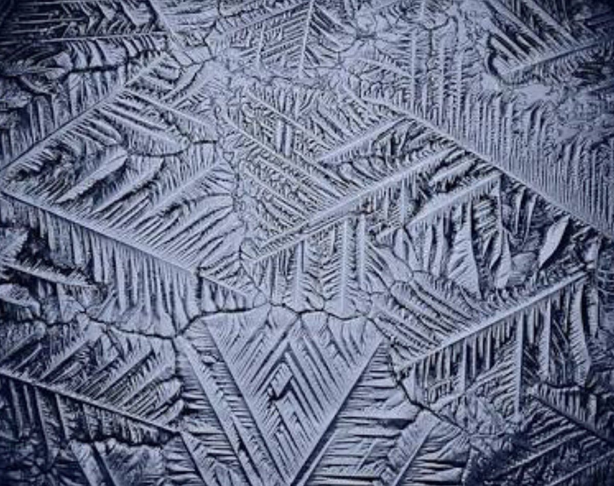 RSSRoom7's tweet photo. @joyofscience1 this is what ice looks like in a microscope. #sciencerss #harry https://t.co/EIv6uBAdoe