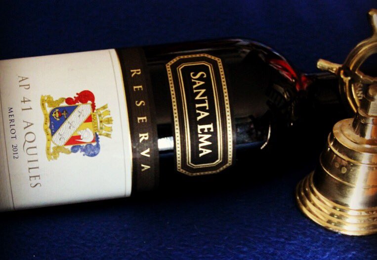 rutadelavid's tweet photo. Hoy celebramos el 21 de mayo, con un exclusivo vino... del buque Aquiles 😉 Salud! 🍷 @Armada_Chile @enologoschile @EscSommelierCL https://t.co/pdkqmJdI6k