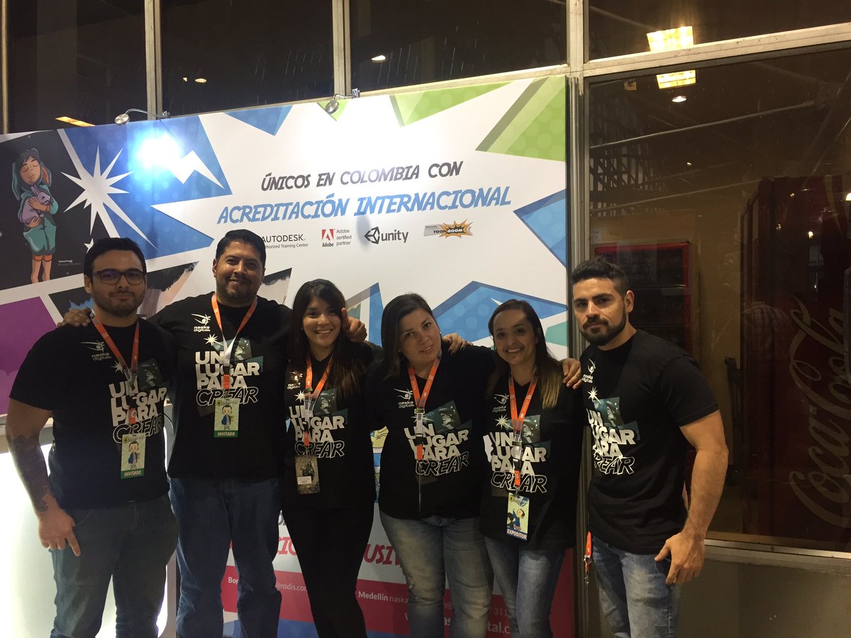 naskadigital's tweet photo. Nuestro equipo de Medellin en #comicconcol gracias por su trabajo y compromiso!!! https://t.co/YcQVJRQlpf