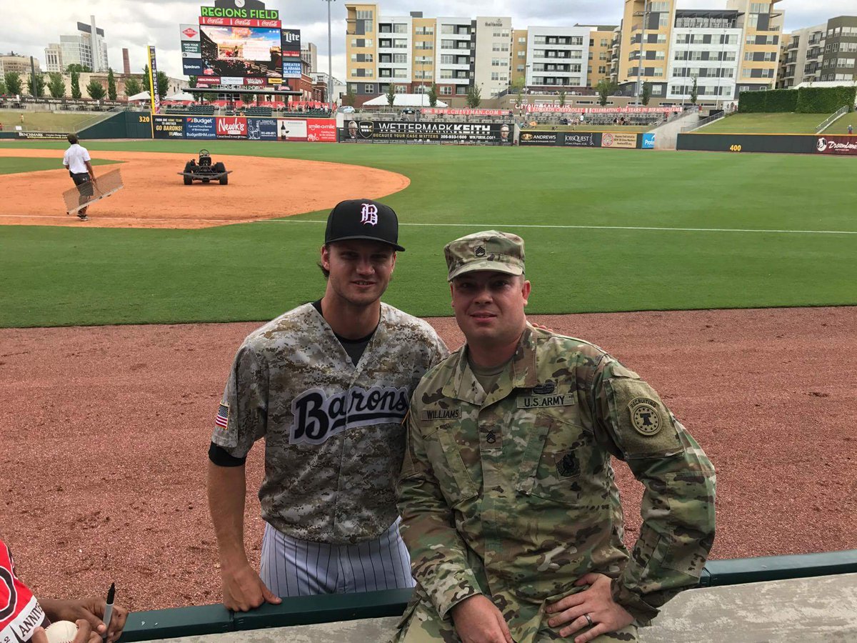 usarmymp02's tweet photo. @adamswc12 THANKS FOR THE PHOTO AND THE HAT!! https://t.co/oXm6YdFCn5