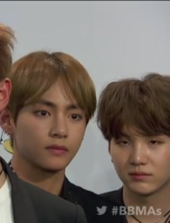 mushyoongi's tweet photo. im dying at taehyungs face😂 daegu boys are so cute #BBMAs https://t.co/BG2BfBZ4pM