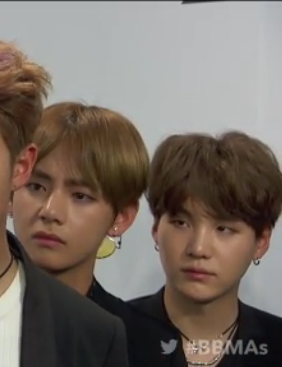 mushyoongi's tweet photo. im dying at taehyungs face😂 daegu boys are so cute #BBMAs https://t.co/BG2BfBZ4pM