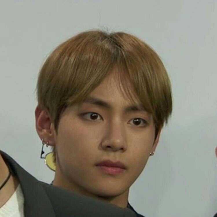 vangtun's tweet photo. NO ENGLISH CLUB 
A SUMMARY 
#BTSBBMAs #BBMAs https://t.co/9NMxiiMVmy