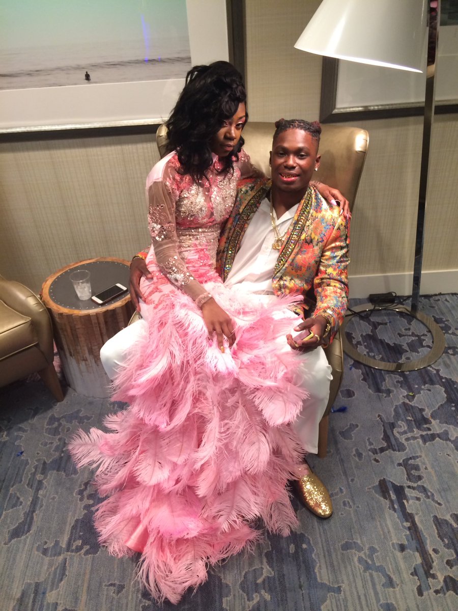 florida__boii's tweet photo. Dripping Sauce 💰💦🤤🤤
#Prom2k17 https://t.co/RLo1MIQuek