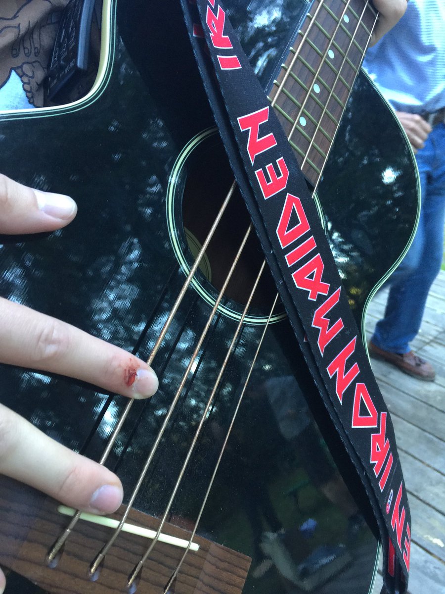 TheBrosStrong's tweet photo. "Lockstep" ian doesnt mess around. #countrygrunge #folk https://t.co/3GJVb52pok