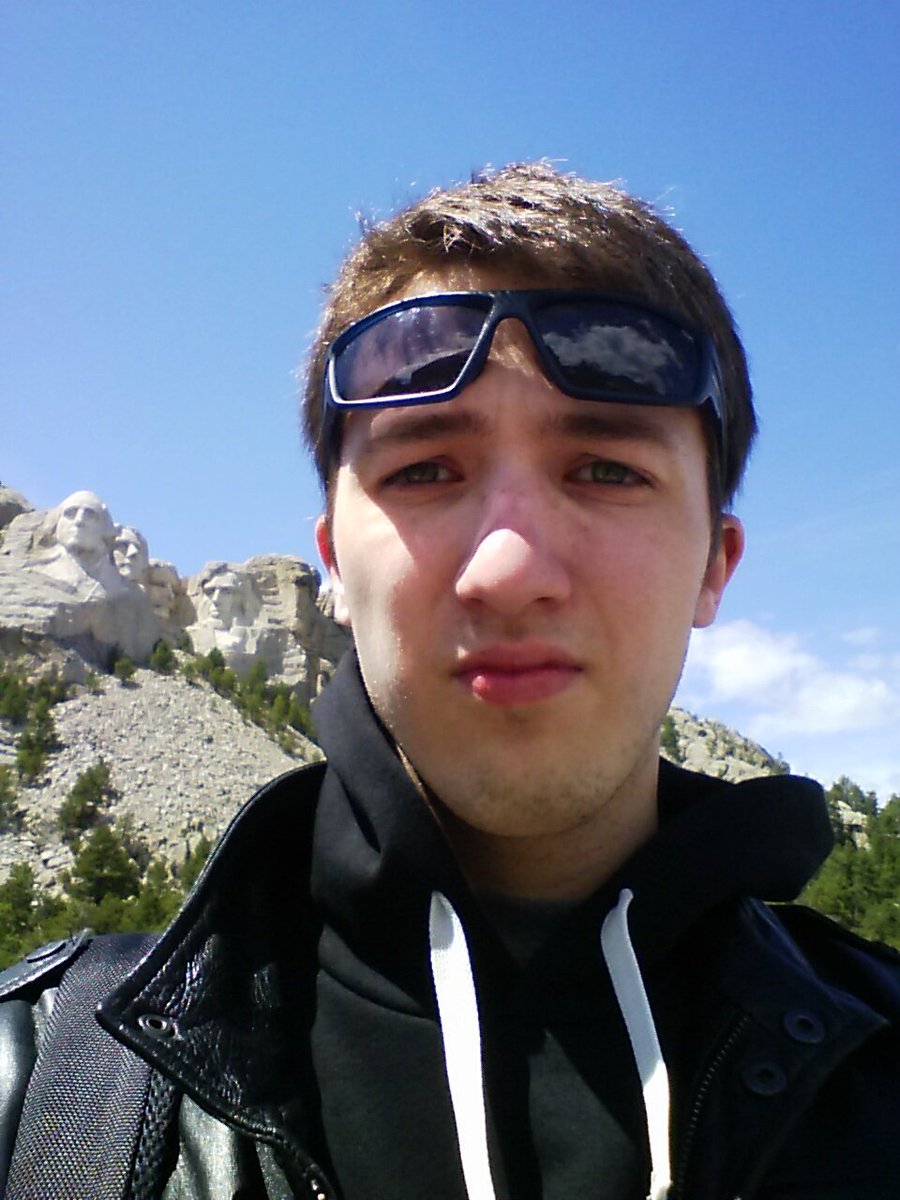 MuravjevSlava's tweet photo. #QuestExcursionPM #ICPC2017 Excursion to Mt. Rushmore https://t.co/unWfLJfSyO