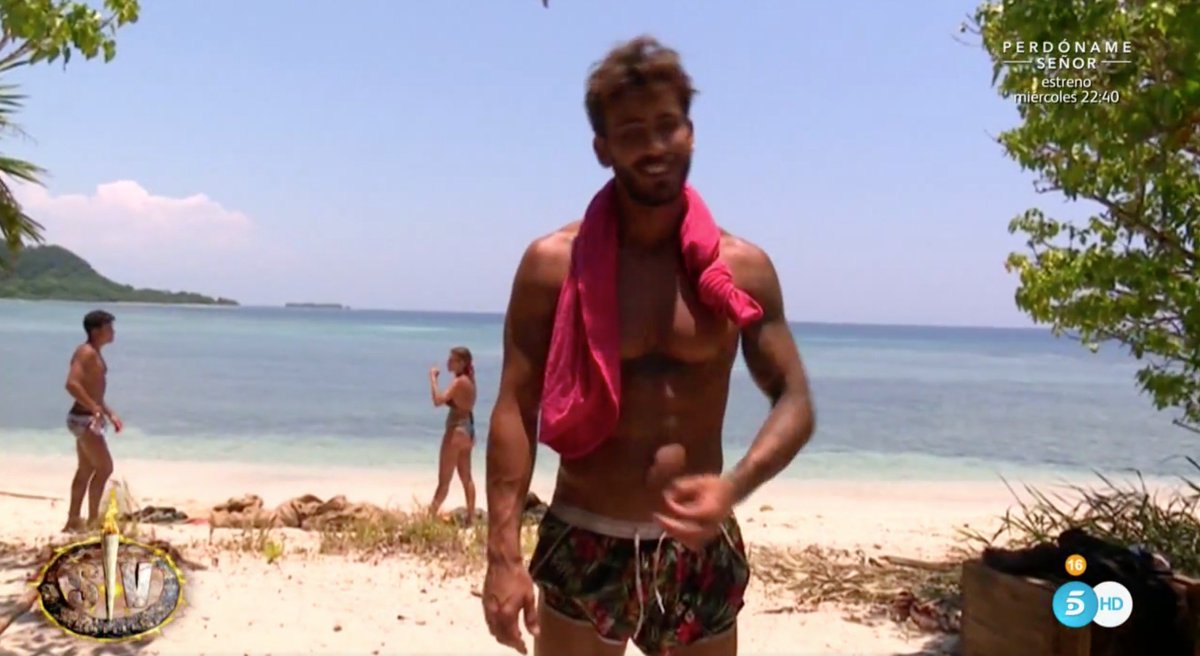 Supervivientes's tweet photo. #ConexiónHonduras5 @Ivangoonzalez_ y @PaoCaruso están más enfrentados que nunca 😡 ¿Con quién estáis?

🔁 ¡Iván!

❤ ¡Paola! https://t.co/EyJyFWJ2FY
