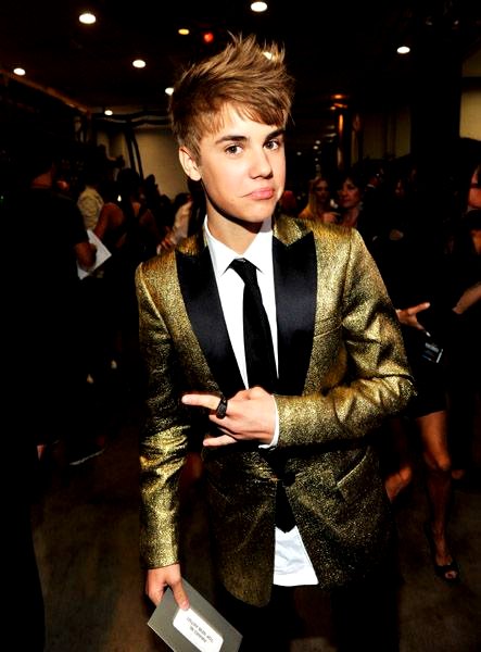 ibeliebersmx's tweet photo. ESTAS FOTOS DE JUSTIN EN LOS PREMIOS SON VIDA

#BBMAs #JustinBBMAs https://t.co/jWQ7dkkMN3