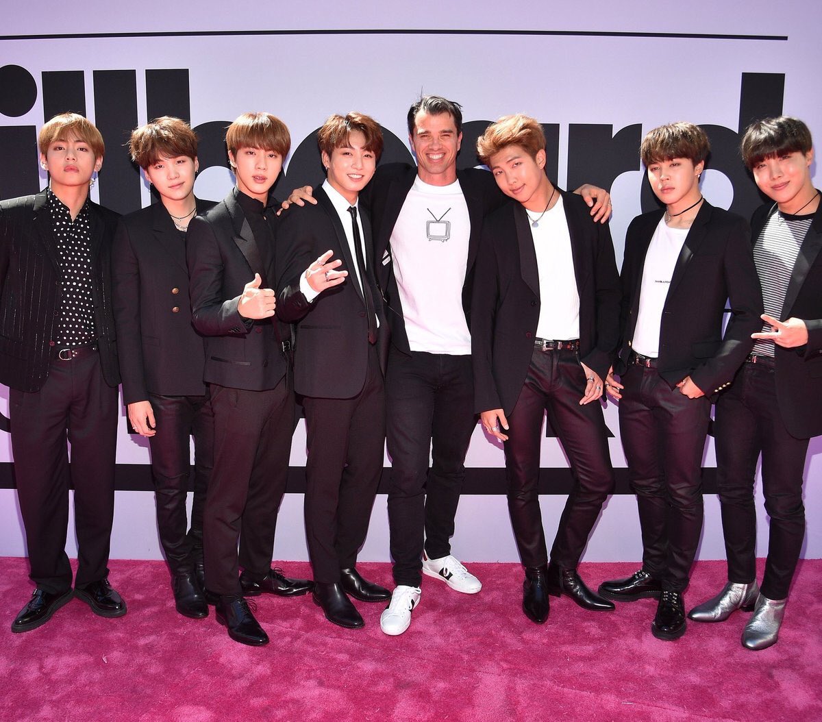 bts_sokujin_m's tweet photo. あー幸せ #BTSBBMAs #BBMAs https://t.co/PnfAijz9vp