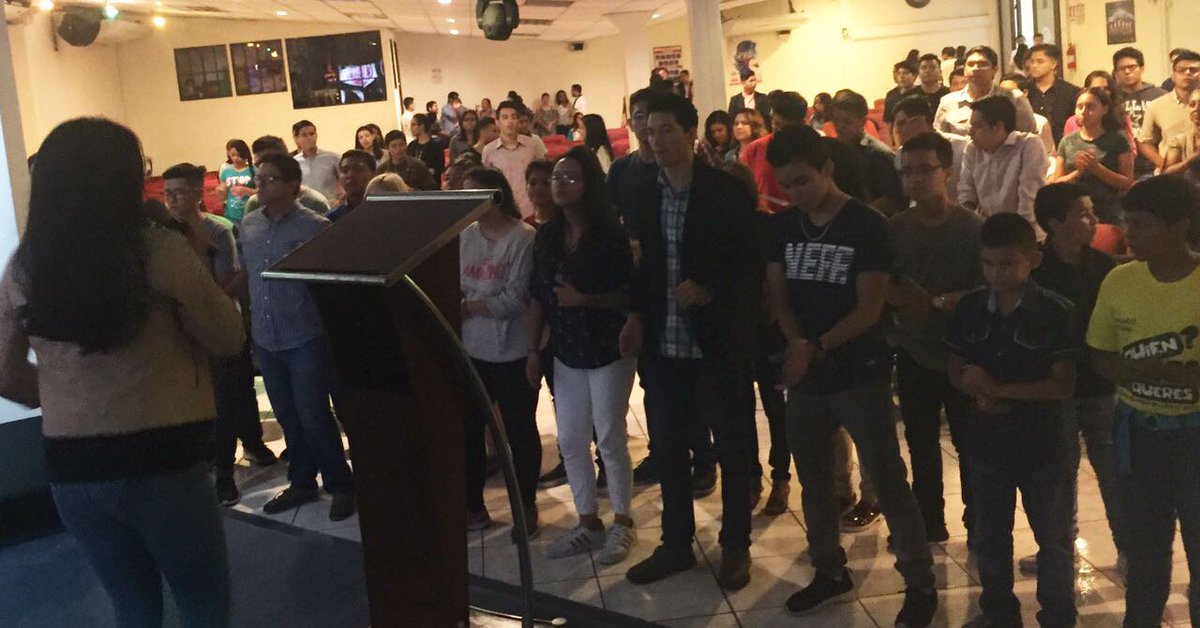 JovenesCompaz's tweet photo. Jesús muéstranos tus caminos y andaremos en tu luz.
#WordGym
@billyOone https://t.co/cjbJjqHE3f