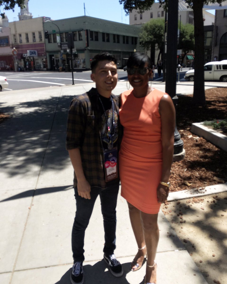 Praxisplz's tweet photo. Had the pleasure of meeting lady Kimberly Ellis 🇺🇸 #ValidateTheVote #CADemocraticChair https://t.co/Qn2YneCYeN