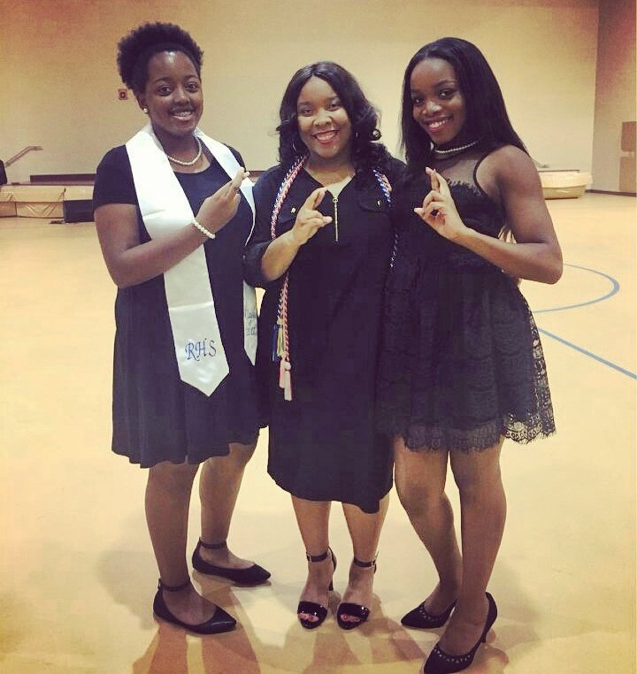 BhamRhoersClub's tweet photo. Our Ramsay High School Seniors after their Baccalaureate Ceremony today. Just one more day! 🎓💙 https://t.co/g7yrv5Pbdq