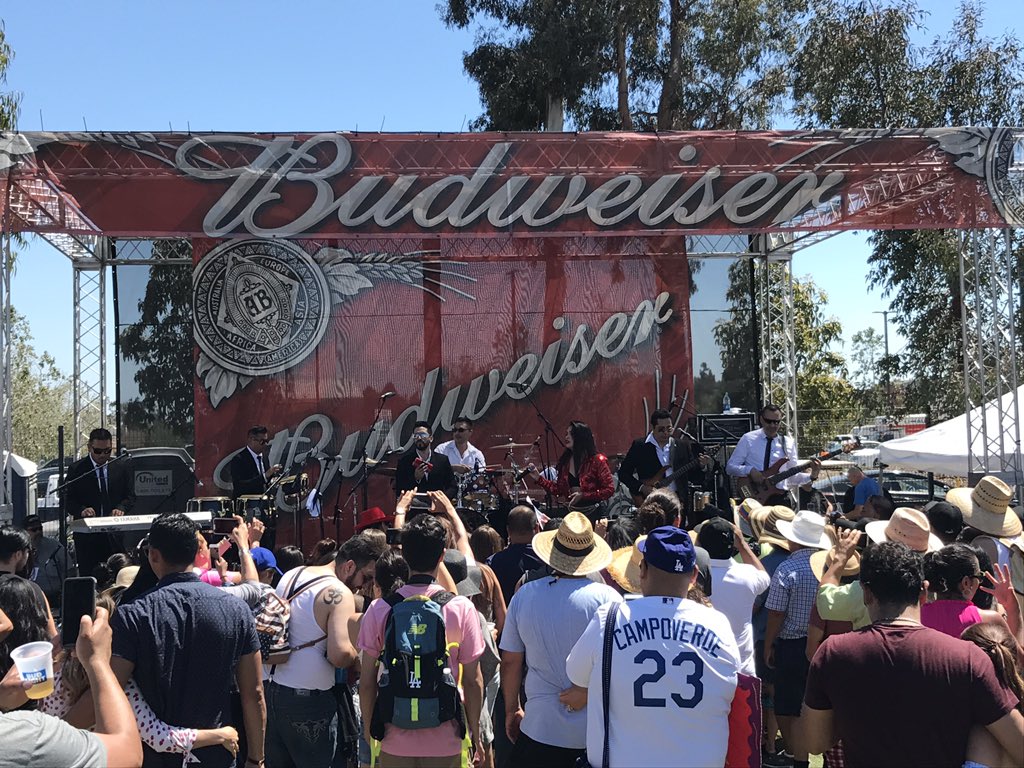 CAStrawFestival's tweet photo. @LosChicosDel512 @evelynmolina rockin Selena Tribute right now!! Dr. Kato Stage @Budweiser #berryfun https://t.co/t1xqGIcisY