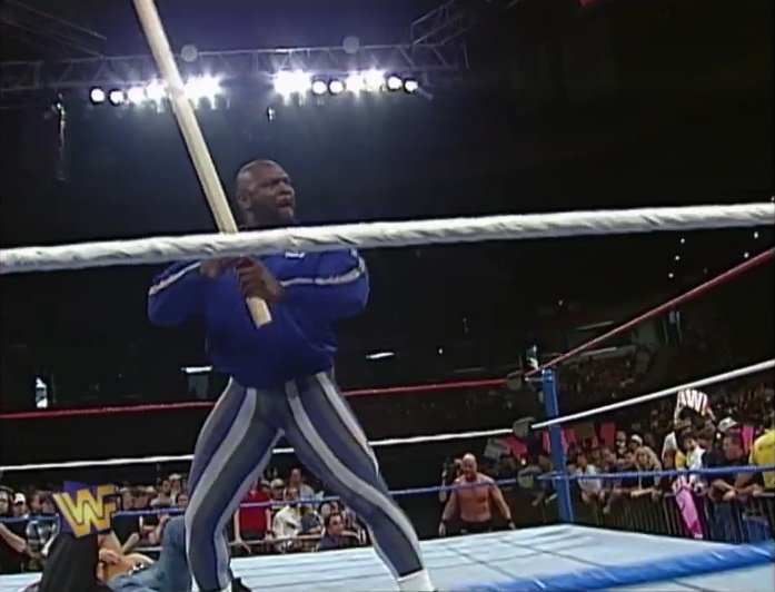 BenMacks's tweet photo. @HeyHeyItsConrad @bruceprichard #lovetoknow who in the hell gave Ahmed Johnson a 2x4? https://t.co/Uw9zAVWfUY