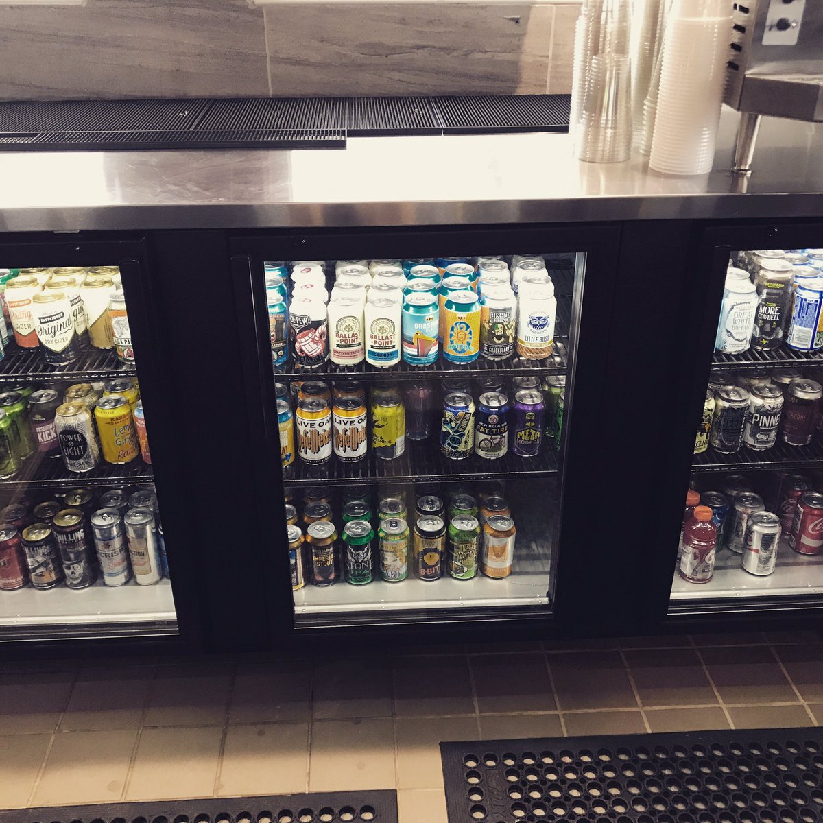 Sideoutvbb's tweet image. Come check out our huge selection or craft beer! 65+ craft cans and 18 Texas beers on tap!