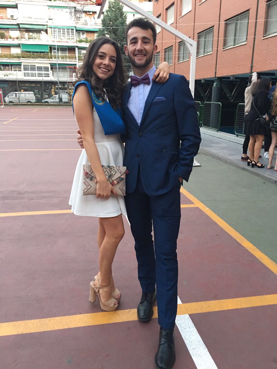 ChukySergio's tweet photo. Cerramos etapa pero se abren otras! Gracias por todo lo vivido y por ayudarme en todo. 🎓🔜 ❤ https://t.co/BmxZpXqiMM