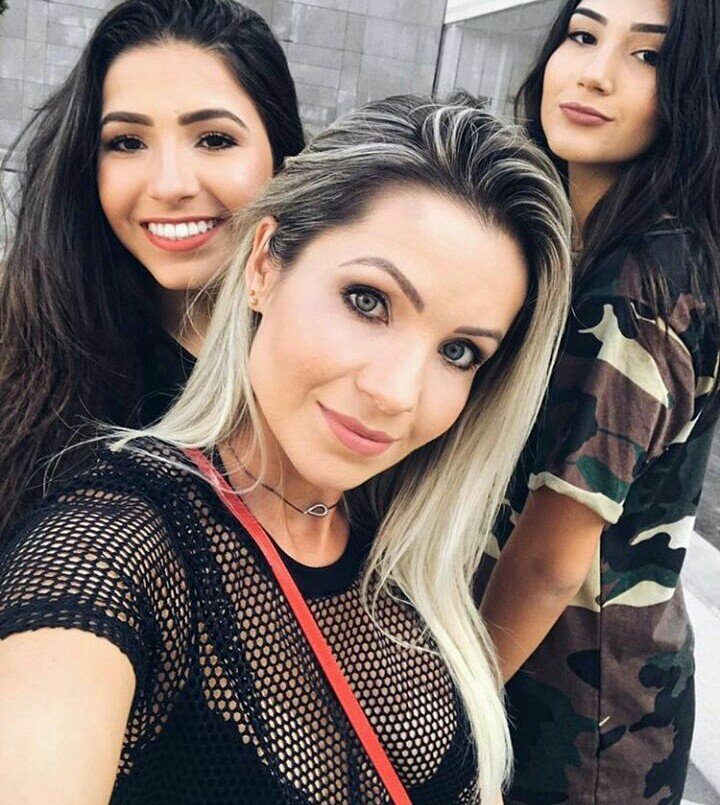 Dudanestor's tweet photo. Amo de mais vocês (primeira foto)💜 https://t.co/eyVk39CYW1