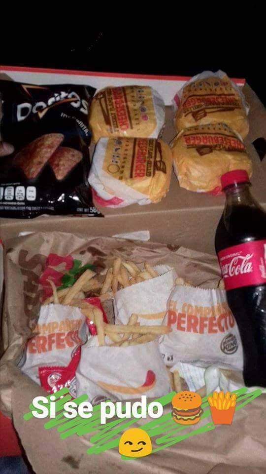Flantasma1's tweet photo. creo que este señor se convirtio en mi idolo https://t.co/M4K8kzOXoF