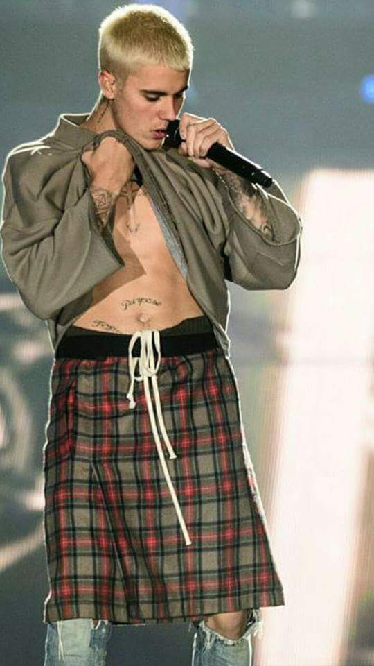 tarver_maria's tweet photo. #JustinBBMAs https://t.co/bxpr4SgBIn