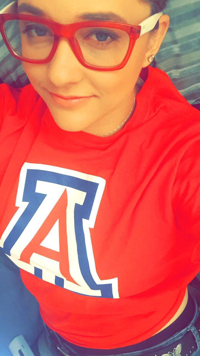 Ladybug031590's tweet photo. Wildcat pride 😸 #UofA #WildcatFamily #goingbacktoschool https://t.co/Y0hgbMEw7b