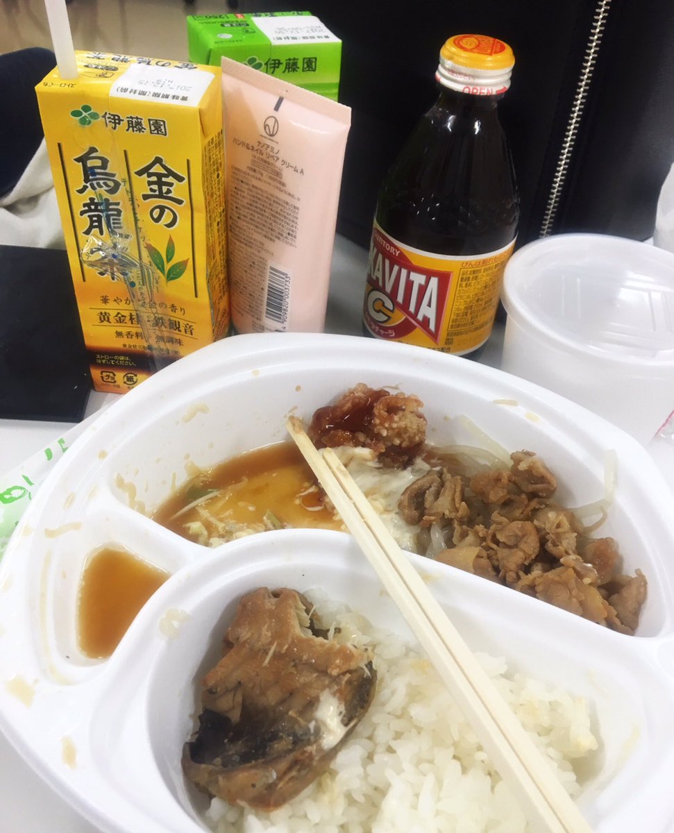 鯖、チキン南蛮、豚、タンパク質の暴力 https://t.co/52iad204ek