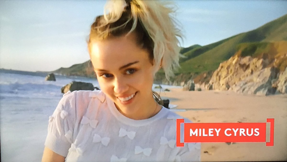 CyrusEvolution's tweet image. Miley is coming, Are you ready?? 🌸🌴🎈🎉 #BBMAs