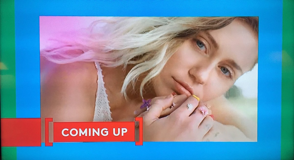 CyrusEvolution's tweet image. Miley is coming, Are you ready?? 🌸🌴🎈🎉 #BBMAs