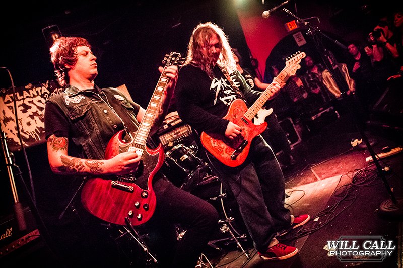 willcallphoto's tweet photo. Terry &amp; Louie killing it at the @EARL_EAV during the #atlantamessaround 2017 @Tuff_Break #punkrock #concertphotography #livemusic https://t.co/kDCBWiAwIt