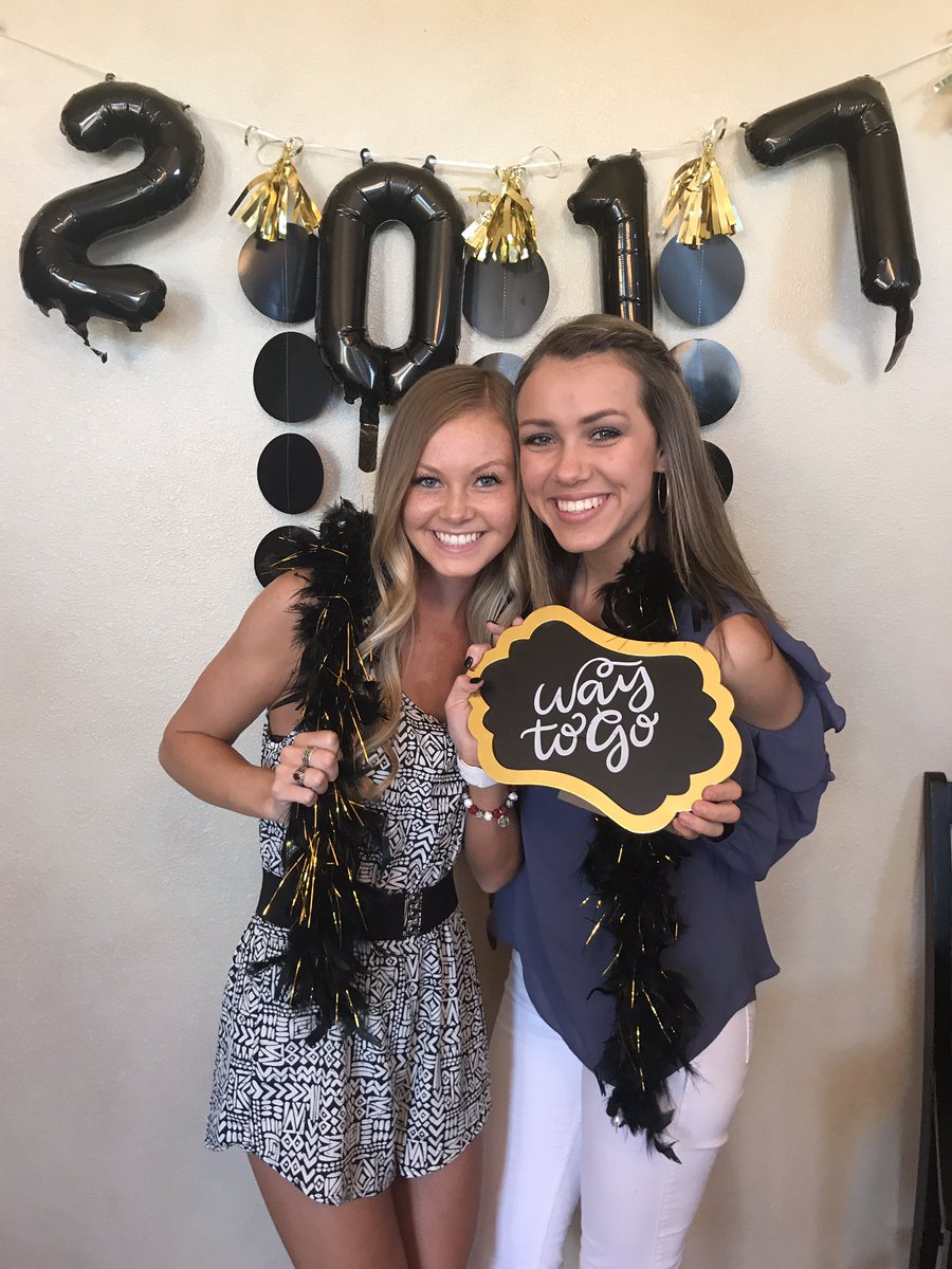 Heather_ward27's tweet photo. Yay for graduation parties and best friends🎓❤️ https://t.co/ksy4SYCeGD