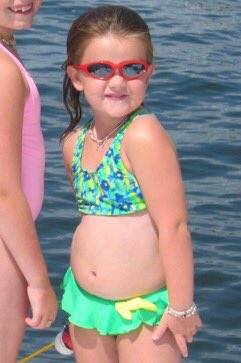 c_farner's tweet photo. me all of grad party season https://t.co/sH5CLhaYFG