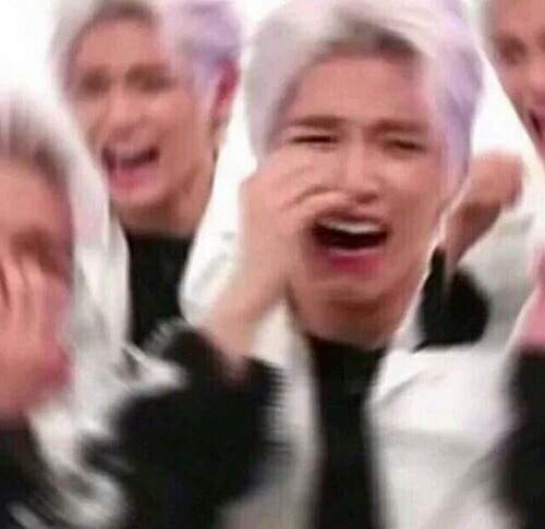 Fluffyminsuga's tweet photo. Cuando Enfocaron a BTS #BBMAs https://t.co/5Kwlu3vgiM