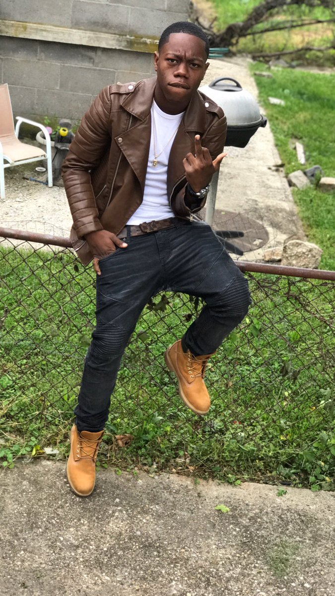ABMBANNIES's tweet photo. Niggas scream dey love you but be loyal for ah week💯 https://t.co/MecG9fyAYY