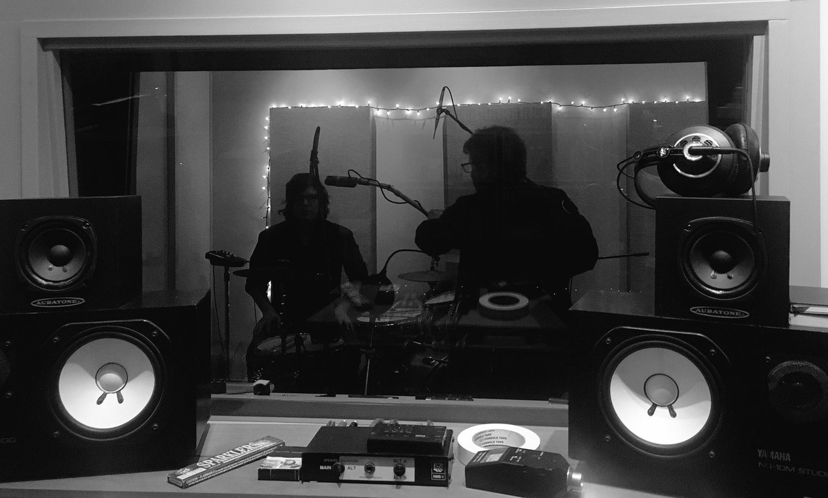 Molybden tweet media