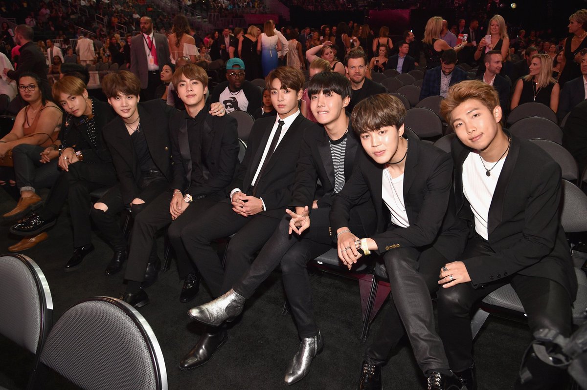 CaTaeTae's tweet photo. #BillboardEnTNT #BillboardenTNTBTS #BBMAs #BTSBBMAs ellos ganaran!!! https://t.co/1YIQAZ1bQJ