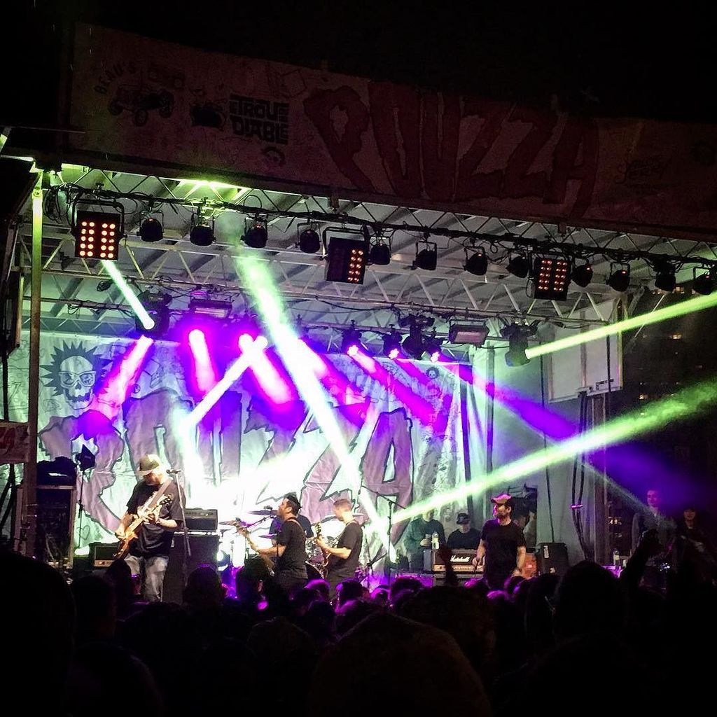 Punknews's tweet photo. @lagwagon1989 live at @pouzzafest Beer Garden. #pouzza7 https://t.co/M9DwIXusWI https://t.co/FHliwVbPhb