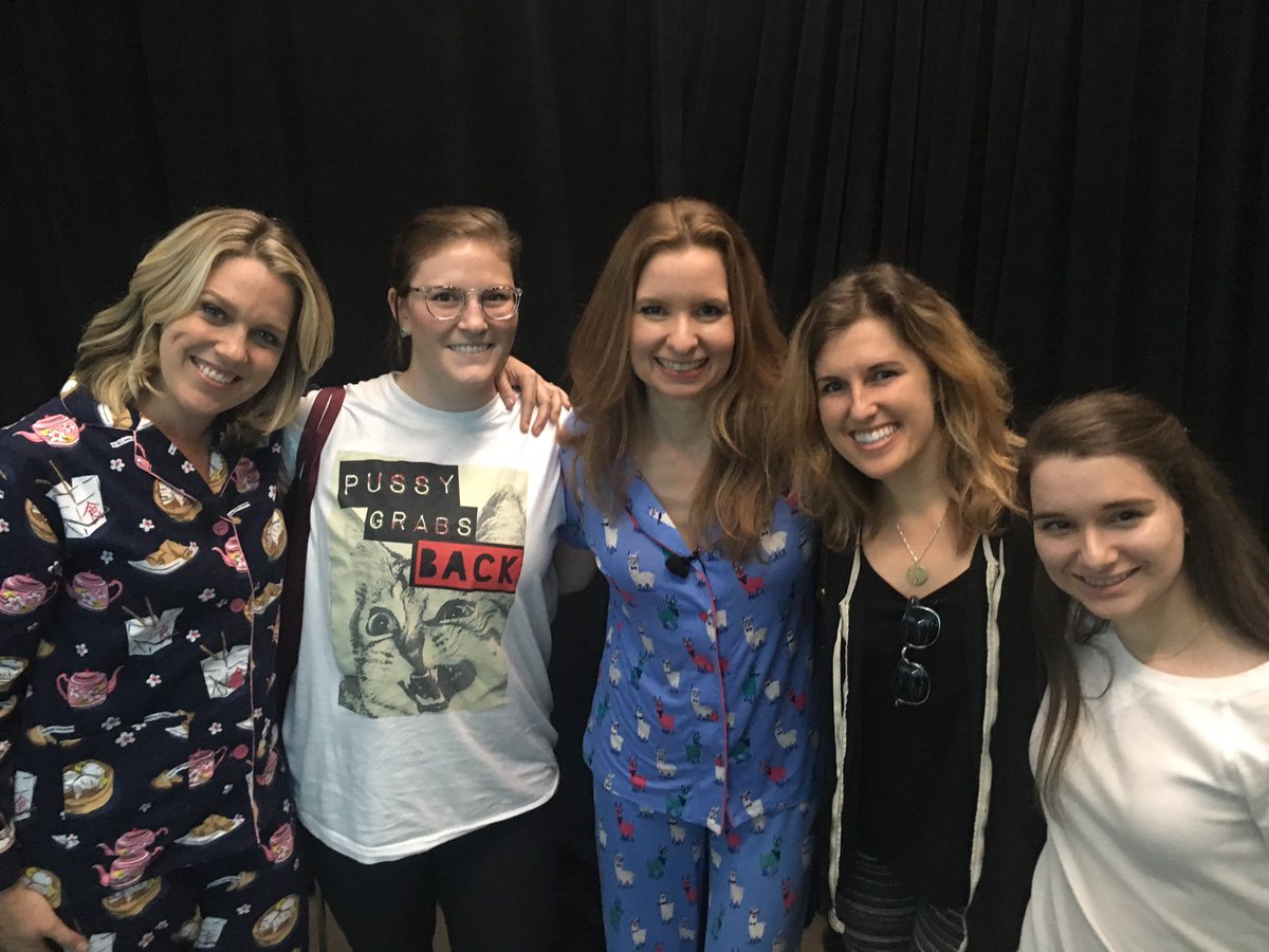 FieldScuttle's tweet photo. So many laughs before noon! Thank you for the best jammie party ever, @lennonparham and @Jessica_StClair !! #VultureFestival https://t.co/8KquGMDNgh