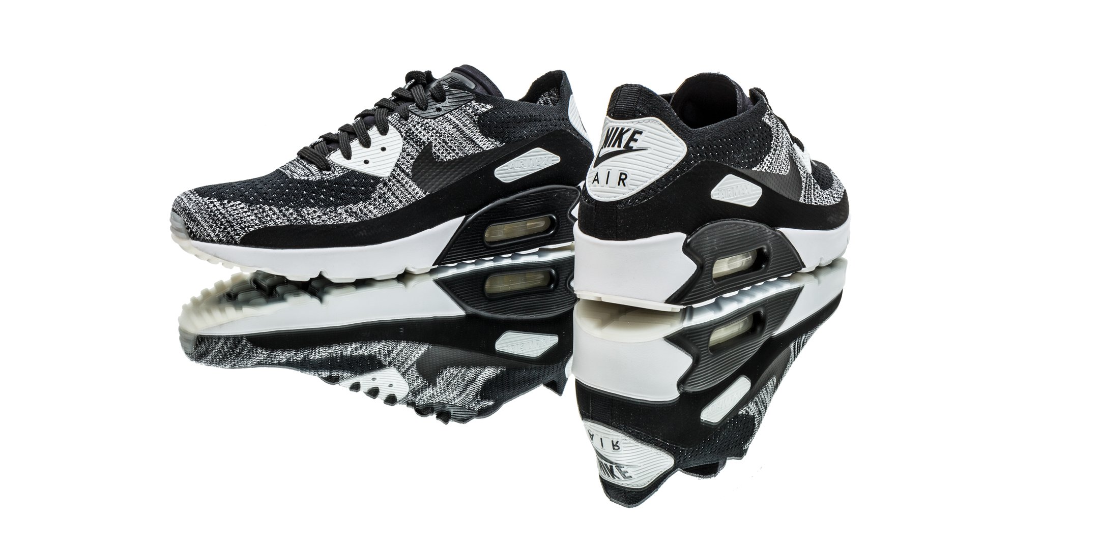 Flight Club on X Nike Air Max 90 Ultra 2.0 Flyknit Oreo SHOP https t c3TIJX4Y61 https t sSEcTMcj7O X