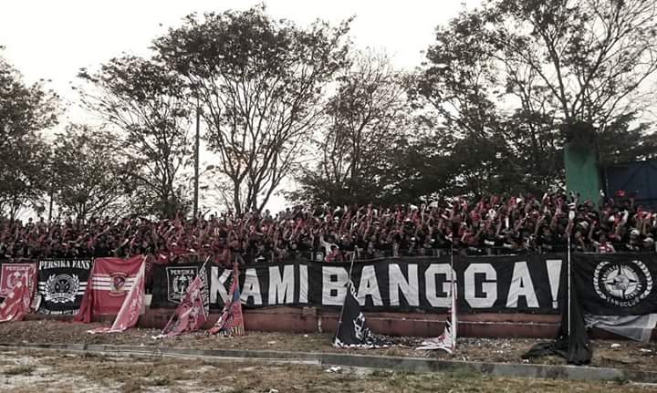 UltrasKarawang_'s tweet photo. Next MATCH Hargai Perjuangan KAMI!!! 
#KAMIBANGGA !!! 
#PERSIKASIAMONOI
#CROSSHAND https://t.co/cSSvYFMh0C