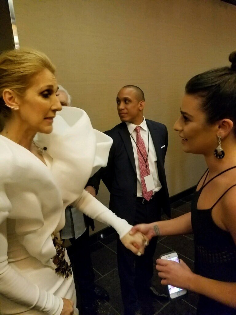 LunaticAgron's tweet photo. Lea tocando a Celine para ser bendecida por el resto de su vida. https://t.co/NEVuaebZuu