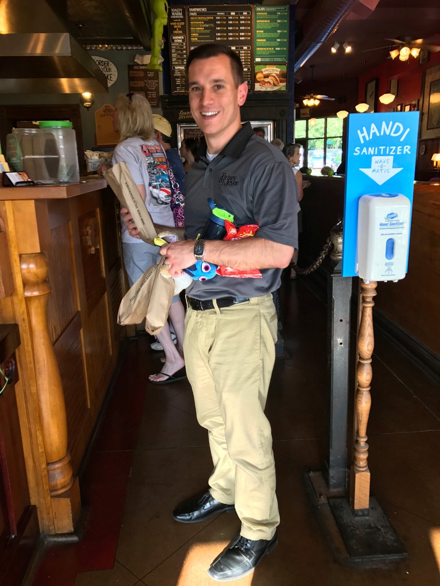 KBackpack's tweet photo. Potbelly Fundraiser was a Success!!
#ketteringbackpack #potbelly https://t.co/mC6vp2GFgf