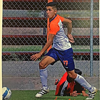 Romangzzz20's tweet photo. #NuevaFotoDePerfil #AdiosBasura #LleveSusChamorros ⚽️⚽️⚽️ https://t.co/2aVu5Z77J1