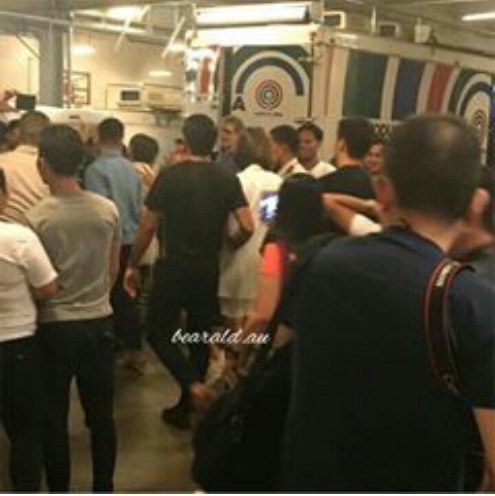 Heena33545610's tweet photo. @prinsesachinita @prinsesachinita Spotted after the show #BeaGerald  #Real https://t.co/6Rjs54vbkt
