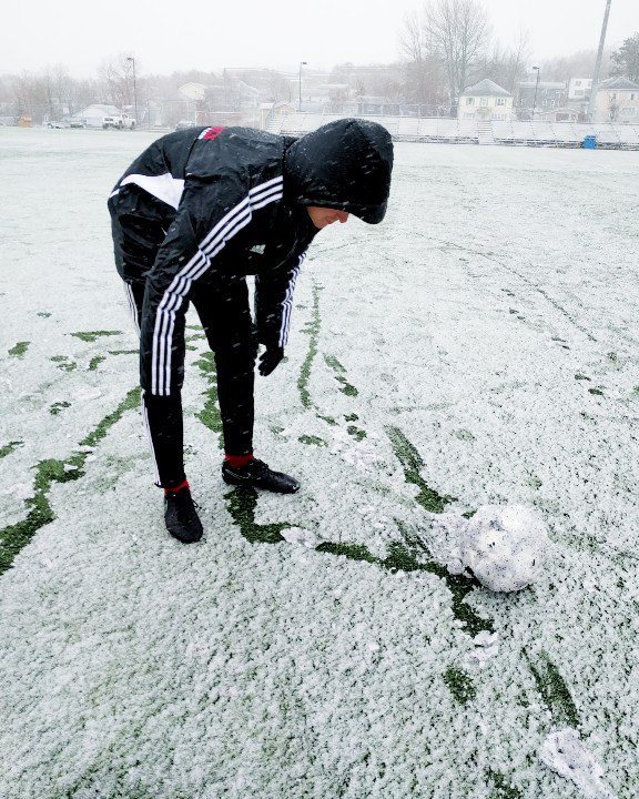 GeeBeesFC's tweet photo. @cbmoshpit @CBSoccer709 Iain was making a snow man prior to the game! https://t.co/NAqC6THebz