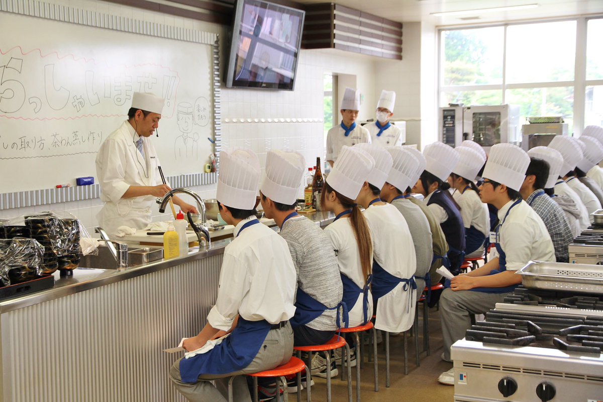 宮城調理製菓専門学校サポーター On Twitter 先週土曜日は本年度2回目の オープンキャンパス 北は青森から南は福島まで東北各県から多くの高校生とご父兄が参加してくれました 調理体験では日本料理で 宮調オリジナル 和風ランチボックス にチャレンジ