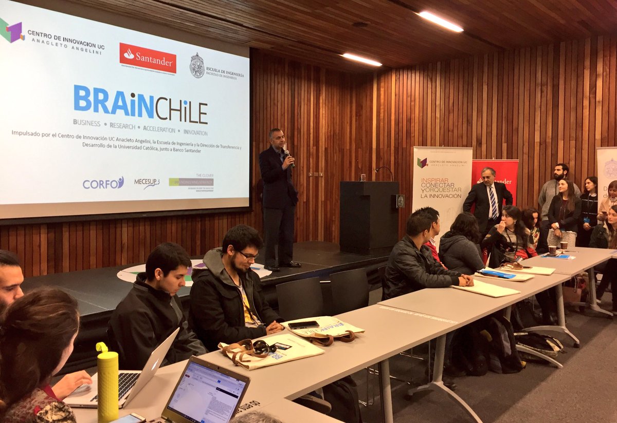 CentroinnovaUC's tweet photo. Pablo Lama de @santanderchile destaca alcance regional de @Brain_Chile y enfatiza en el compromiso del banco con el emprendimiento https://t.co/bdsUMdYFEp